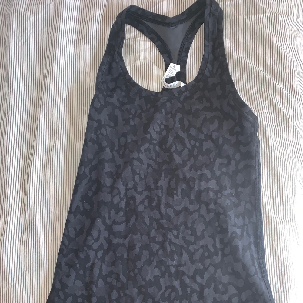 Lululemon swiftly tech Racerback (wild thing camo)